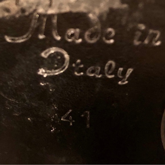 Italian Made heeled fine leather boots - Picture 2 of 4